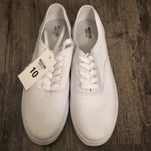 Mossimo white sneakers